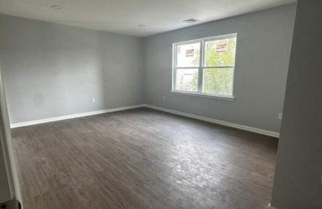 202 Harrison St Gallery 4
