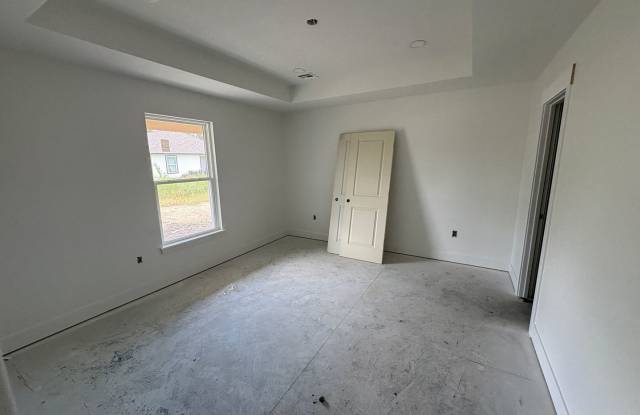Brand New Construction! 3 Bed 2 Bath Home Available mid-October Gallery 4
