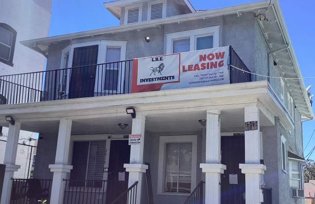 2515 S Catalina St photos photos