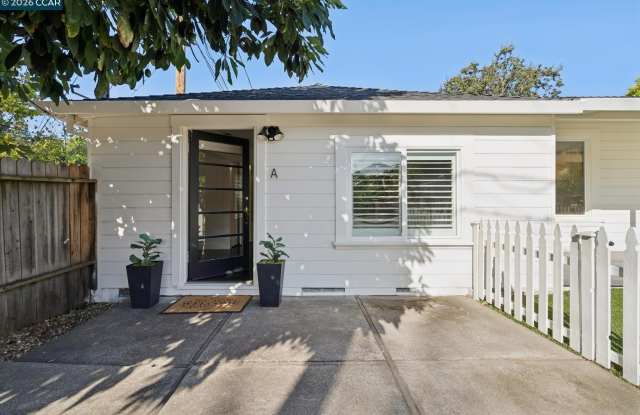 939 Mountain View Dr Gallery 1