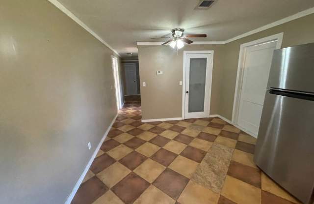 244 Sandi Ln Gallery 4
