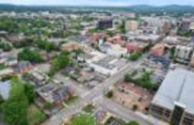 401 Clinton Avenue East Gallery 3