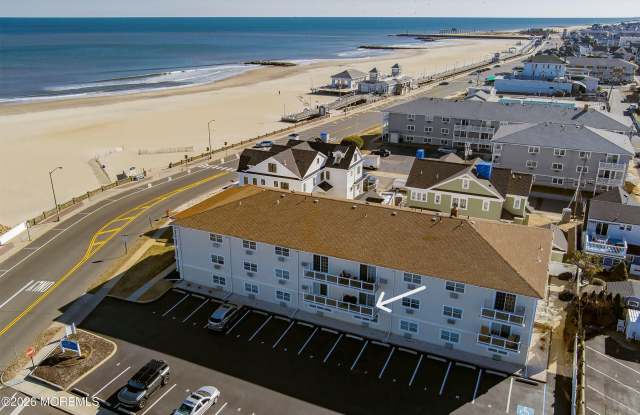 809 Ocean Avenue unit: 11 photos photos