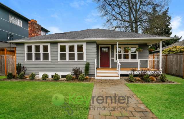 Stylish Four Bedroom Home with Hardwood Floors and Outdoor Space photos photos