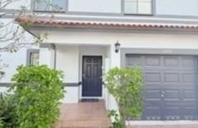 2400 NW 98th Lane photos photos