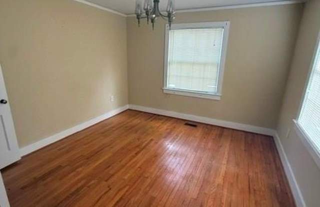 2250 W Hillwood Drive Gallery 4