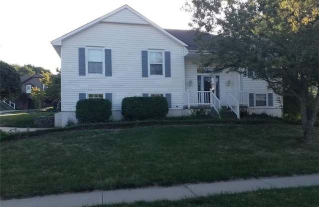 COMING SOON – Beautifully Renovated 3-Bedroom Home in Liberty, MO! Gallery 3
