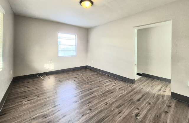 1725 W Arch St Gallery 3