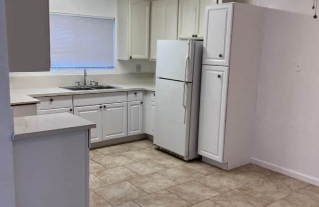 12388 Lakeshore Dr. Gallery 3