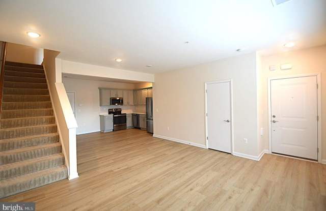 20508 MILBRIDGE TER Gallery 4