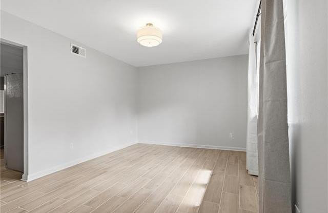 6182 MILNE Boulevard Gallery 4
