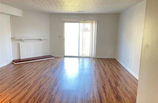 601 WHITE OAK Drive Gallery 3