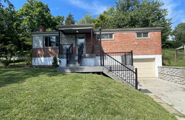 BRIDGETOWN - Wow! Adorable 2 bed ranch, with huge fenced backyard Gallery 1