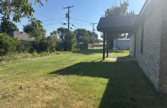 122 Redwood Drive Gallery 2