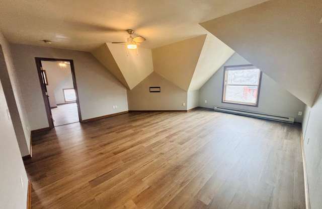 Huge 5BD Two Story Apartment Blocks from Downtown La Crosse photos photos