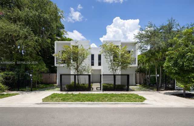 3164 Plaza St photos photos