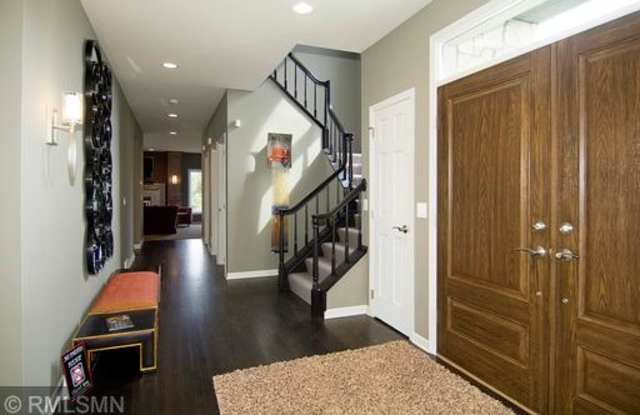 100 Spur Circle Gallery 2