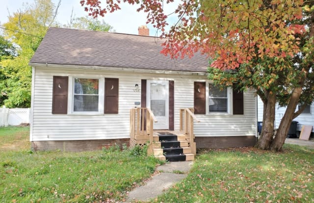 1104 Hardesty Blvd - 1104 Hardesty Boulevard, Akron, OH 44320