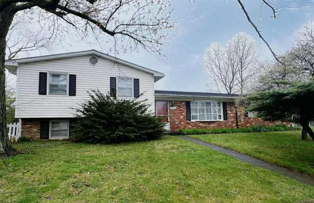 Well-maintained 4-bed, 2-bath Home in the WL School District Gallery 1