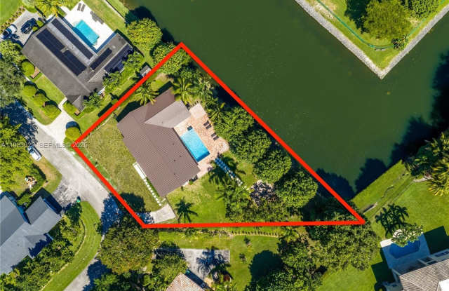 10945 SW 75th Ct photos photos