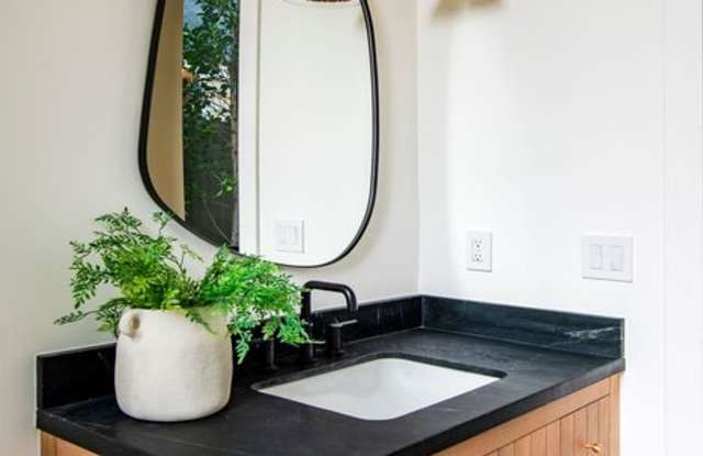 1016 Palms Boulevard photos photos