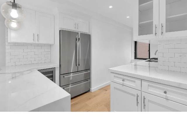 25 Sutton Pl S Apt 14A Gallery 3