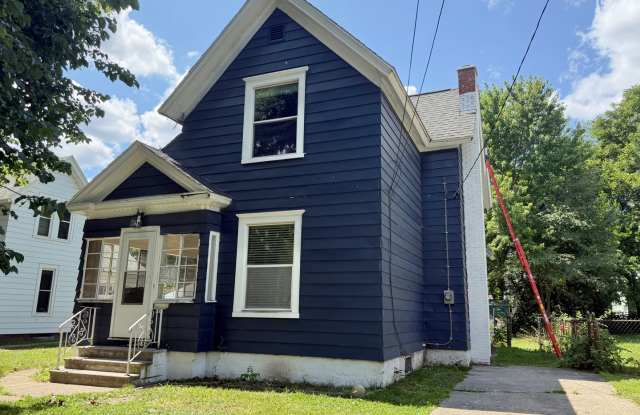 222 N. Gorham Gallery 1