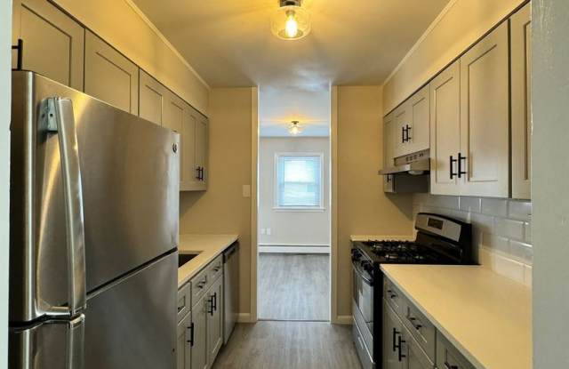 Fully Renovated Modern Apartments Gallery 1