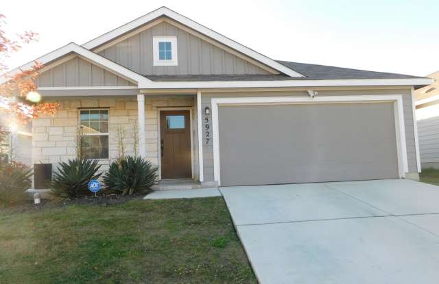 Gorgeous 3 Bedroom, 2 Bath Home, with a Game Room! photos photos Gorgeous 3 Bedroom, 2 Bath Home, with a Game Room! photos photos