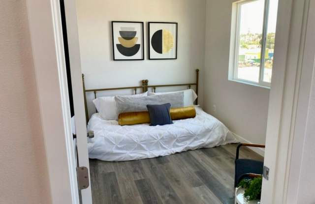 Move in Promotion for 12 Months! Remodeled 2 Bed/1 Bath Gallery 4