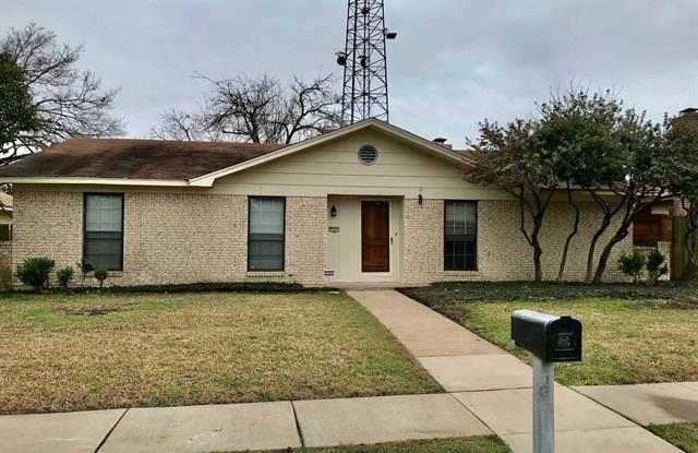 5321 Meadowside Drive Gallery 3