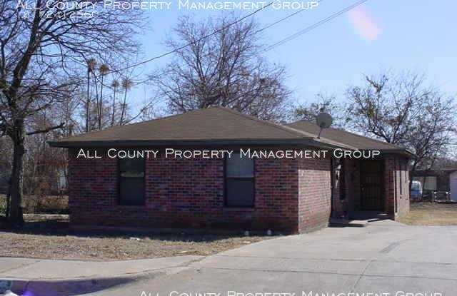 2900 Ennis Avenue - 2900 Ennis Avenue, Fort Worth, TX 76111