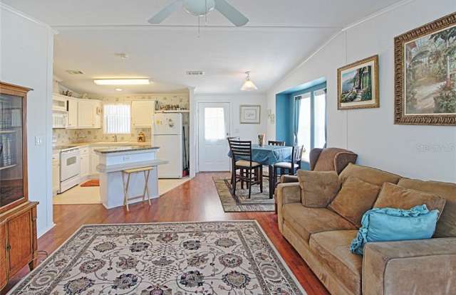2346 DRUID ROAD E Gallery 3