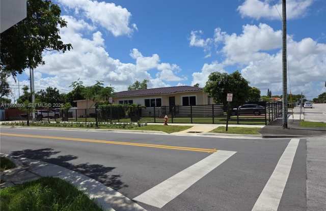 1690 E 5th Ave photos photos