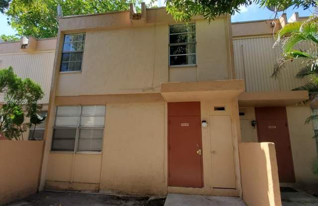 6114 SW 68th St photos photos