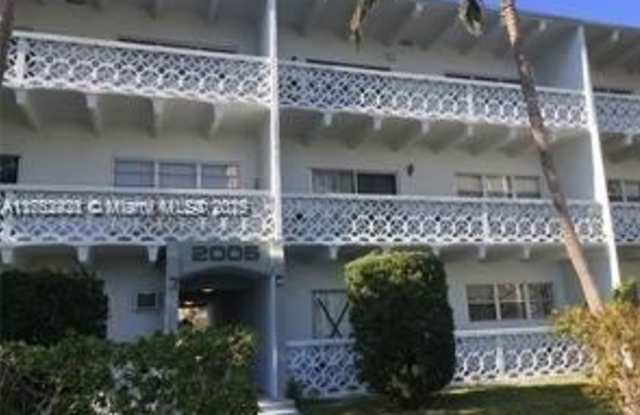 2005 Sans Souci Blvd photos photos