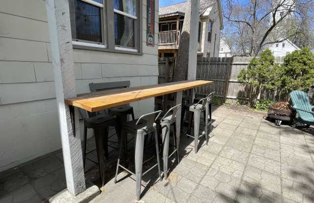 720 12th Avenue SE #1 Lower Gallery 2