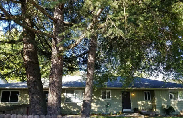 655 Normal Avenue - 655 Normal Avenue, Ashland, OR 97520