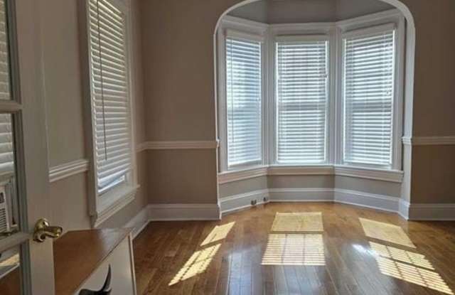 542 Doremus Avenue Gallery 4