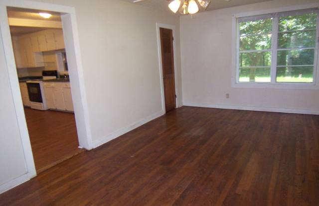 82 Catherine - Pineville, near Kees Park Gallery 4