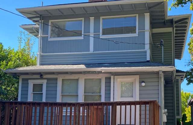 SPECIAL: First Month Rent FREE! 4 bedroom w/ bonus room in the heart of Corvallis! Gallery 1