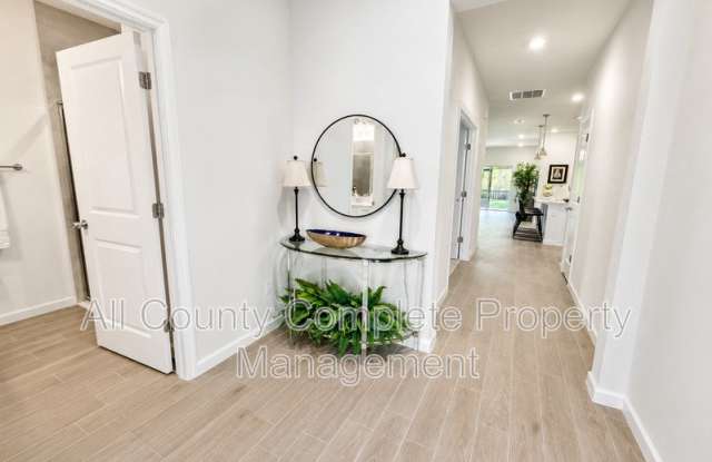 61 Dogleg Run Gallery 2