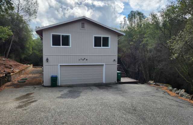 Lake Wildwood Home with Granny unit - 13599 Sun Forest Drive, Nevada County, CA 95946