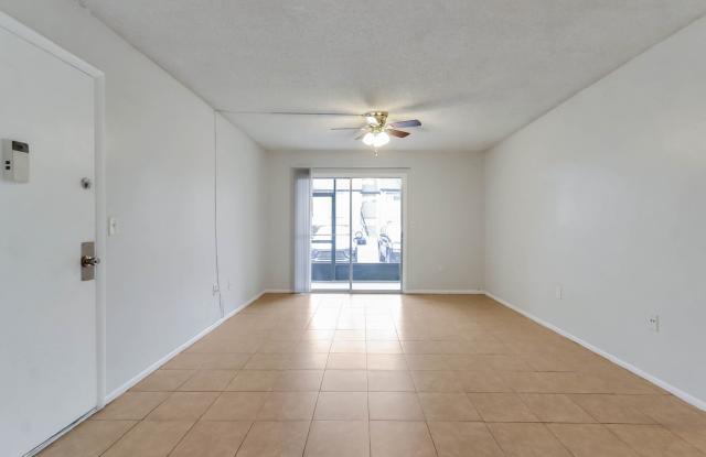 930 Lake Destiny Rd Unit A - 930 Lake Destiny Road, Altamonte Springs, FL 32714