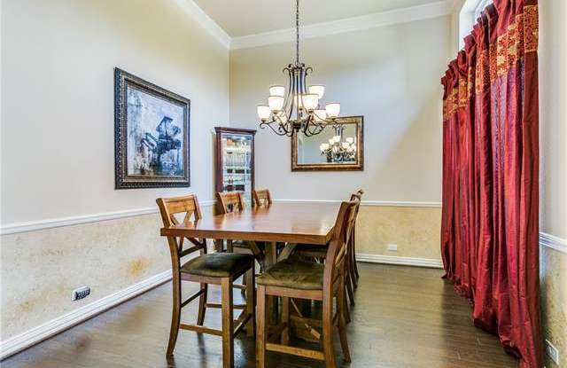 11325 Riddick Court Gallery 4