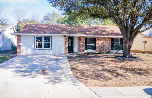 Updated 4 Bed / 2 Bath Home in Northwest San Antonio Gallery 1
