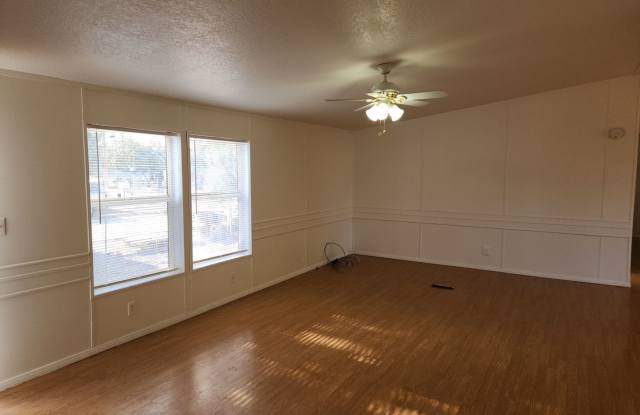3 Bed / 2 Bath in Mesa Del Gallery 4