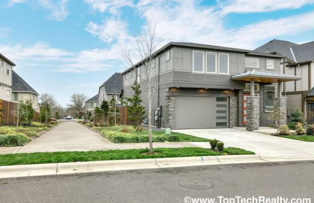 Beautiful Modern 4 BD | 3.5 BA | Home In Thomson Woods | Spectacular Location! Gallery 4
