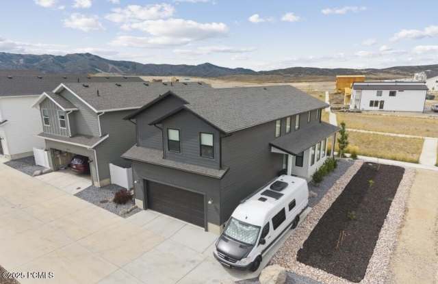 6860 Mountain Maple Drive Gallery 4