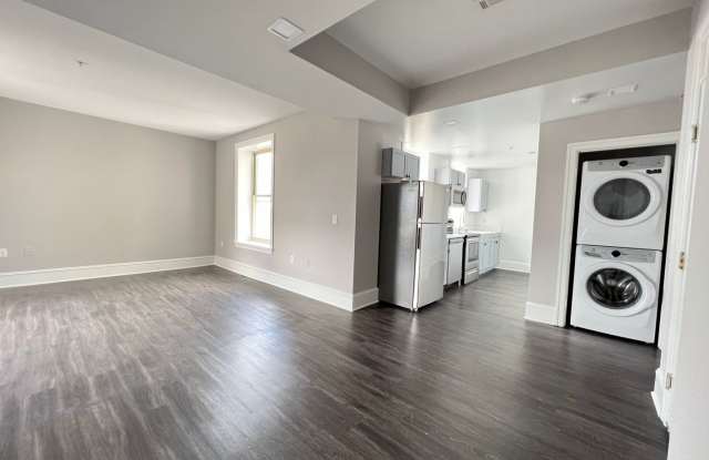 306 W Franklin photos photos